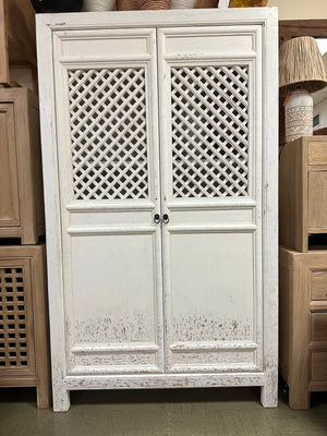 Handmade White Wash Armoire – Timeless Craftsmanship & Vintage Charm ✨